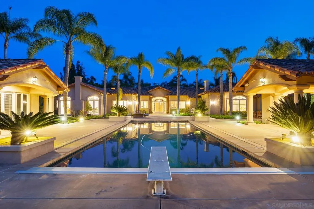 18050 Rancho La Cima Corte, Rancho Santa Fe, California 92067 home-pic-1
