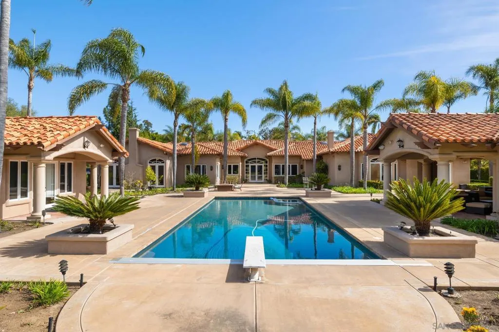 18050 Rancho La Cima Corte, Rancho Santa Fe, California 92067 home-pic-43