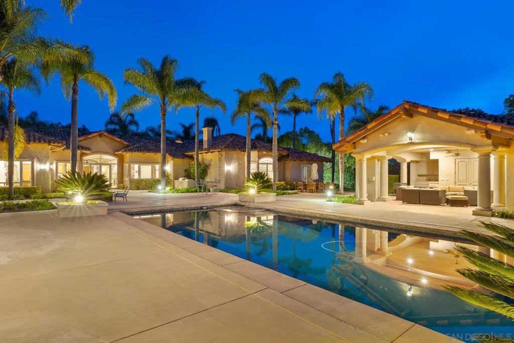 18050 Rancho La Cima Corte, Rancho Santa Fe, California 92067 home-pic-3