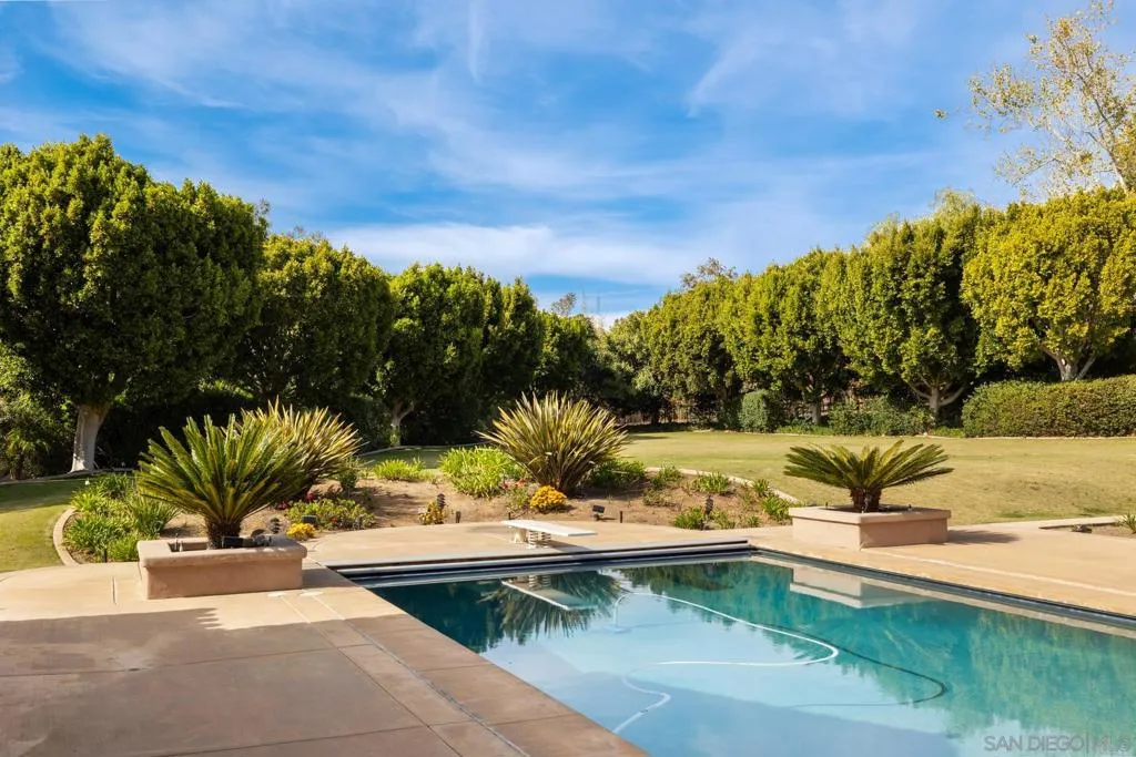 18050 Rancho La Cima Corte, Rancho Santa Fe, California 92067 home-pic-41