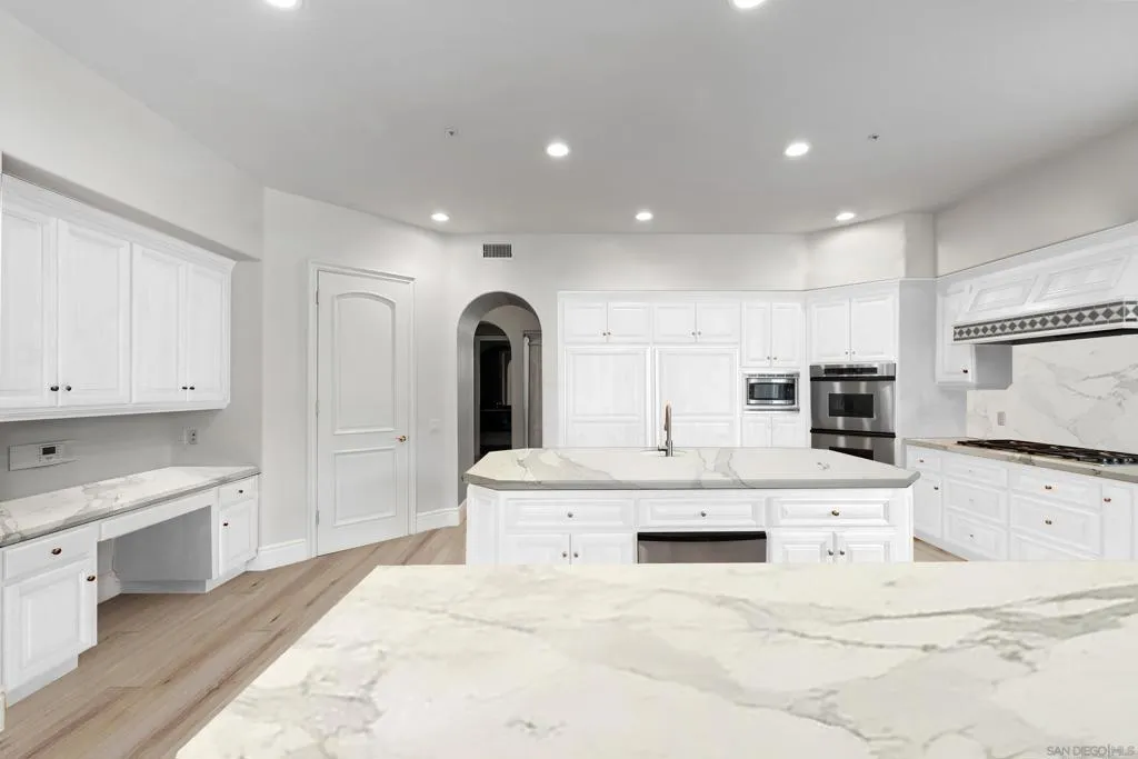 18050 Rancho La Cima Corte, Rancho Santa Fe, California 92067 home-pic-21