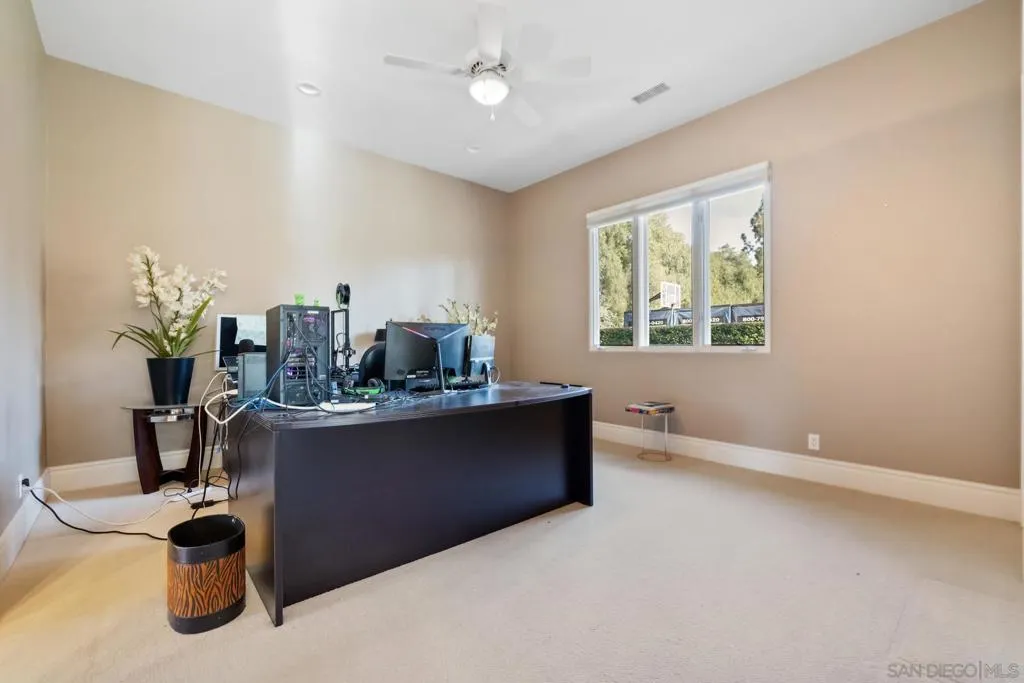 18050 Rancho La Cima Corte, Rancho Santa Fe, California 92067 home-pic-49