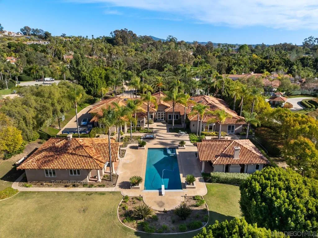 18050 Rancho La Cima Corte, Rancho Santa Fe, California 92067 home-pic-4
