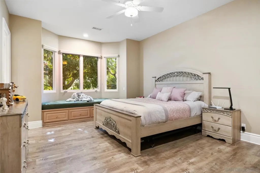 18050 Rancho La Cima Corte, Rancho Santa Fe, California 92067 home-pic-35