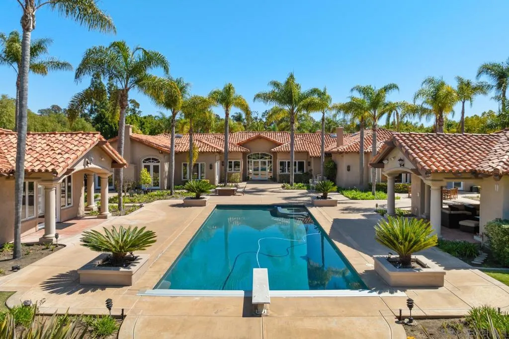 18050 Rancho La Cima Corte, Rancho Santa Fe, California 92067 home-pic-38
