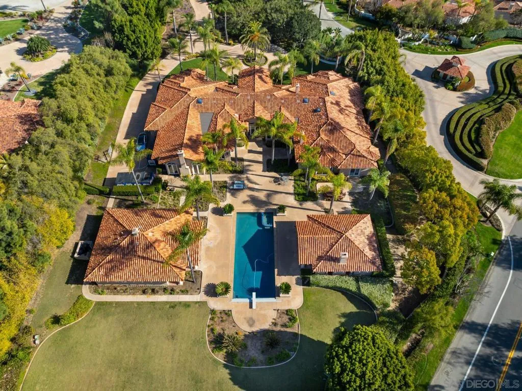 18050 Rancho La Cima Corte, Rancho Santa Fe, California 92067 home-pic-5