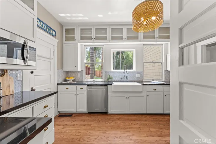 16 Campbell Avenue, Redlands, California 92373