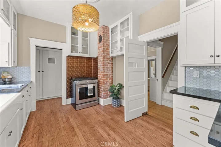 16 Campbell Avenue, Redlands, California 92373