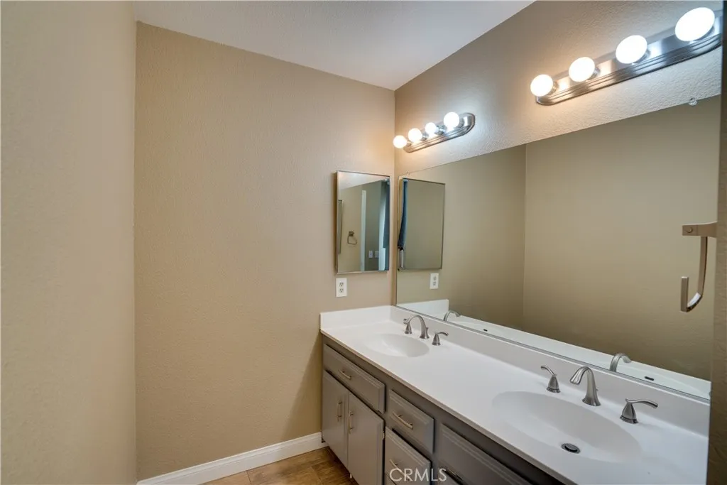 18825 Mariposa Avenue, Riverside, California 92508 home-pic-30