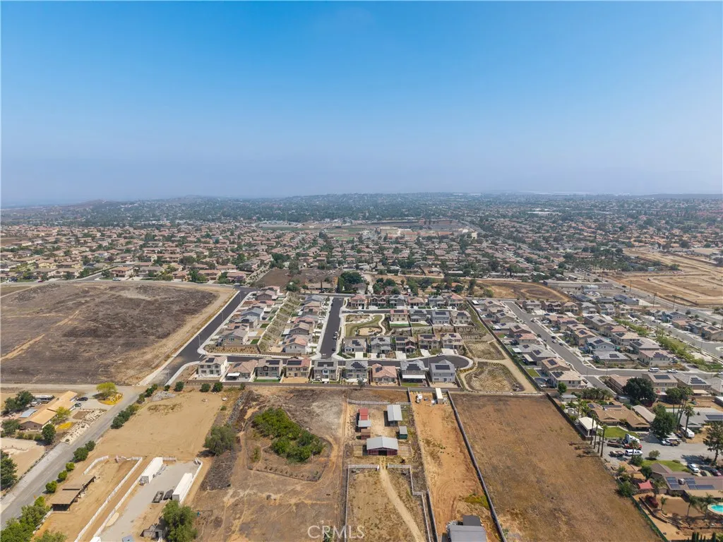 18825 Mariposa Avenue, Riverside, California 92508 home-pic-46