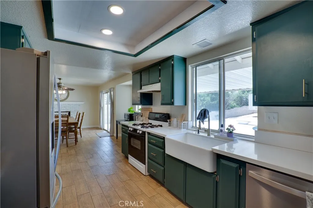 18825 Mariposa Avenue, Riverside, California 92508 home-pic-33