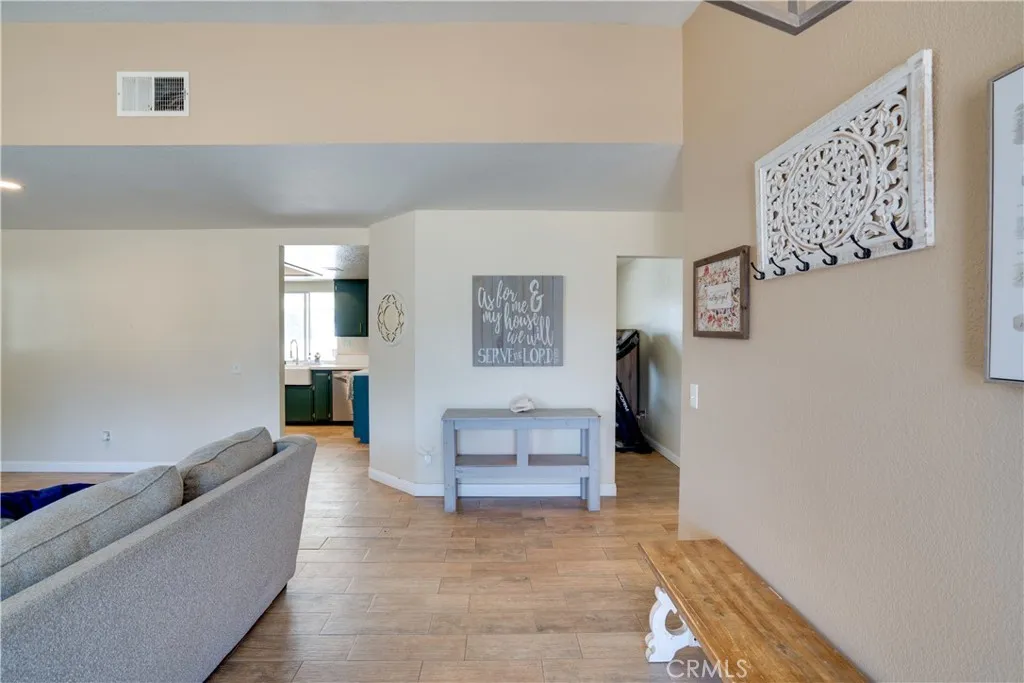 18825 Mariposa Avenue, Riverside, California 92508 home-pic-19
