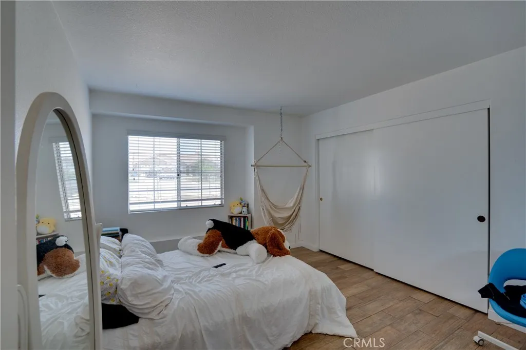 18825 Mariposa Avenue, Riverside, California 92508 home-pic-24