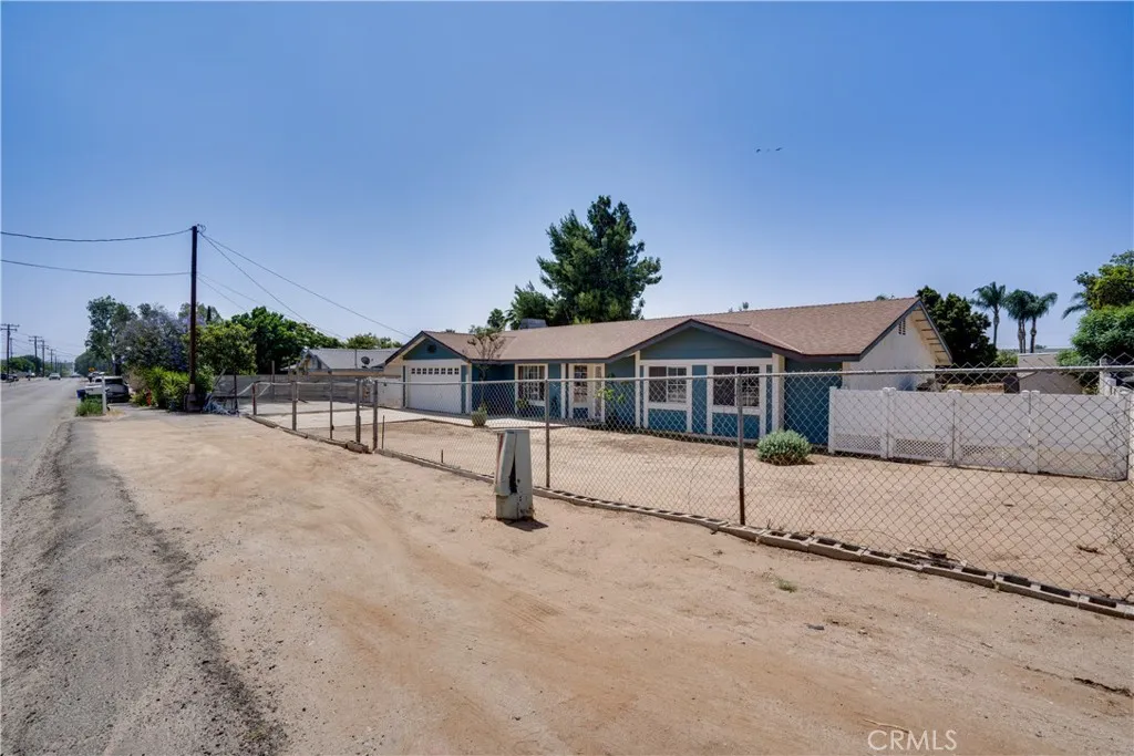 18825 Mariposa Avenue, Riverside, California 92508 home-pic-2