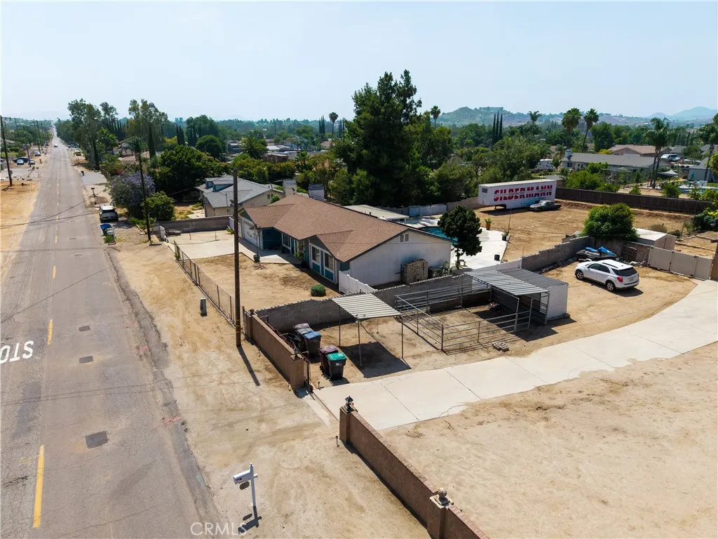 18825 Mariposa Avenue, Riverside, California 92508 home-pic-53