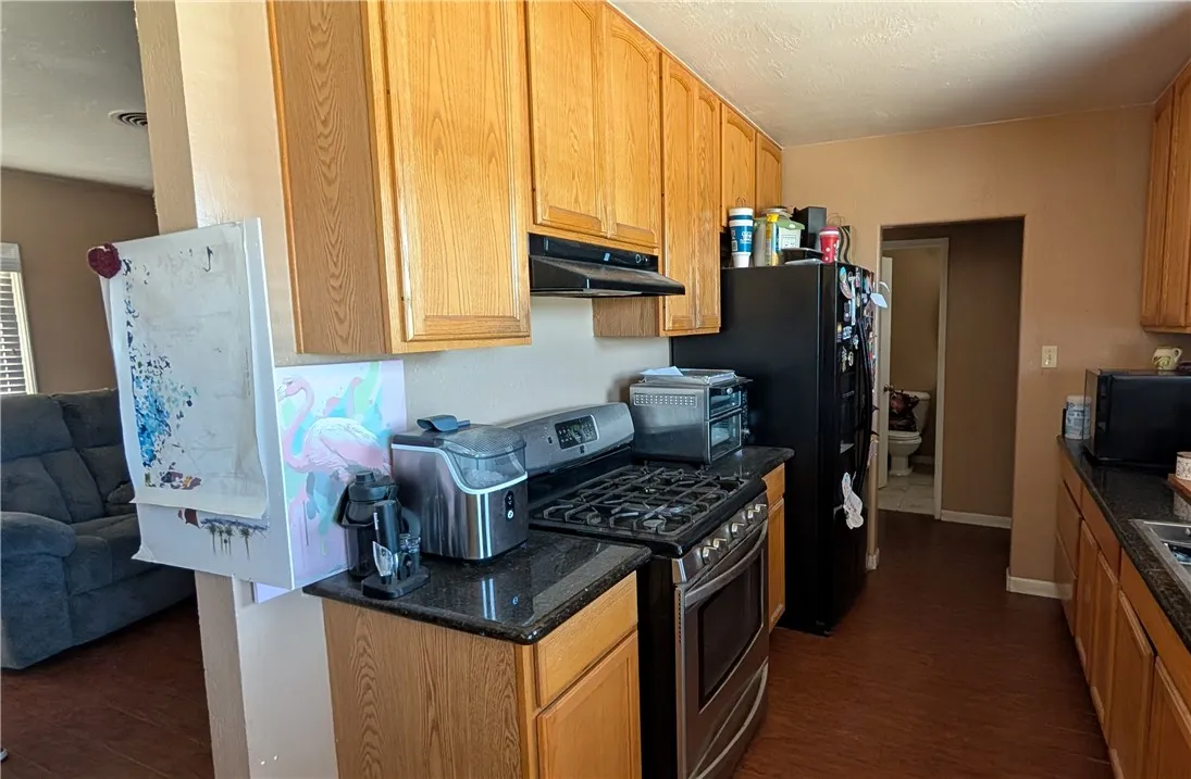 410 N Lovekin Boulevard, Blythe, California 92225 home-pic-3