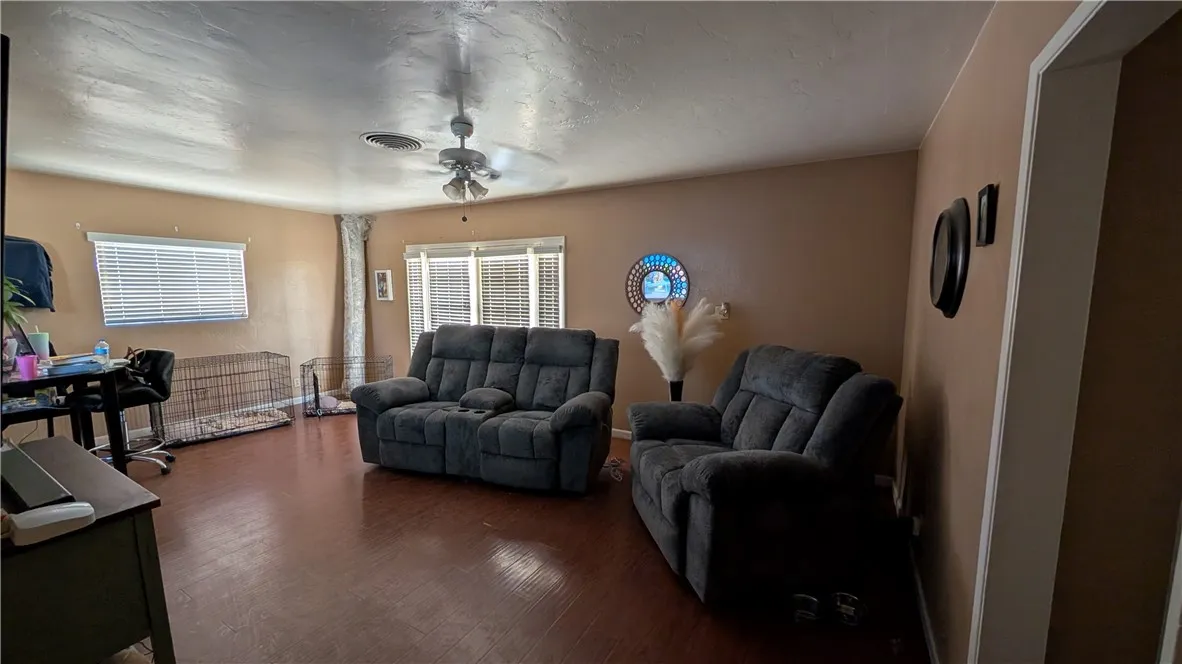 410 N Lovekin Boulevard, Blythe, California 92225 home-pic-1