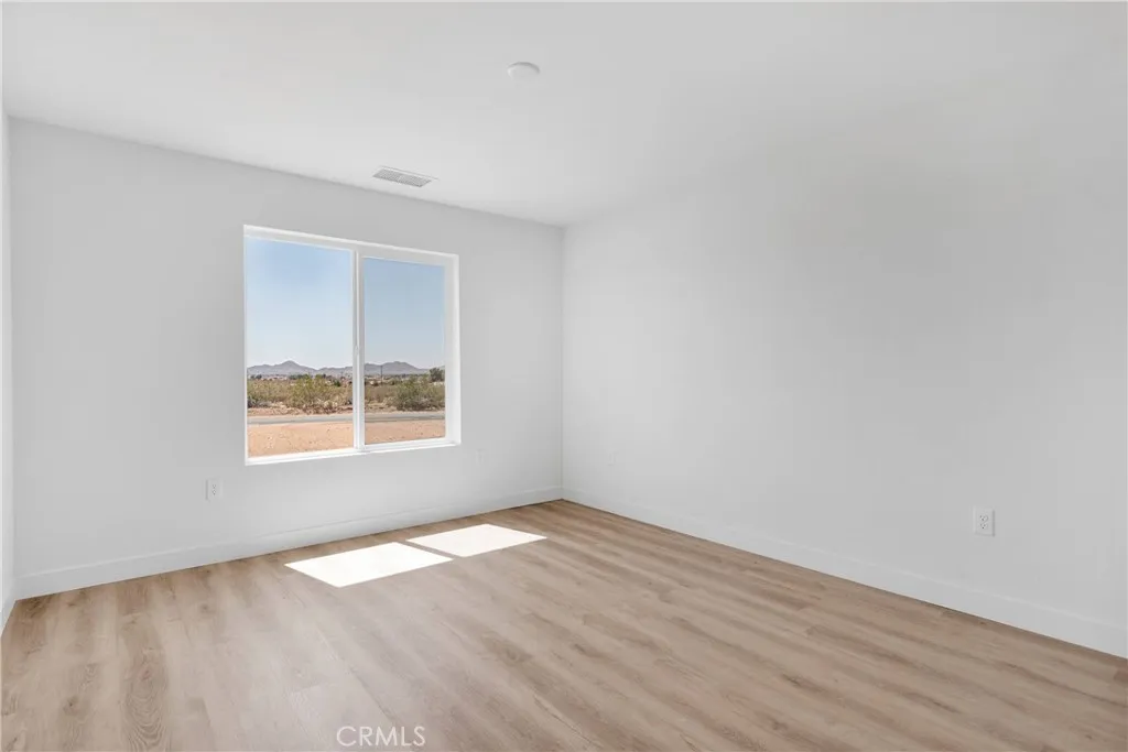 24617 Pala Road, Apple Valley, California 92307 home-pic-10