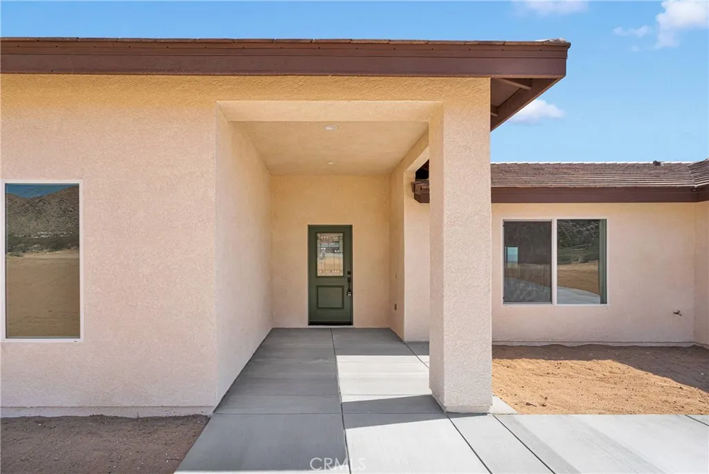 24617 Pala Road, Apple Valley, California 92307 home-pic-2