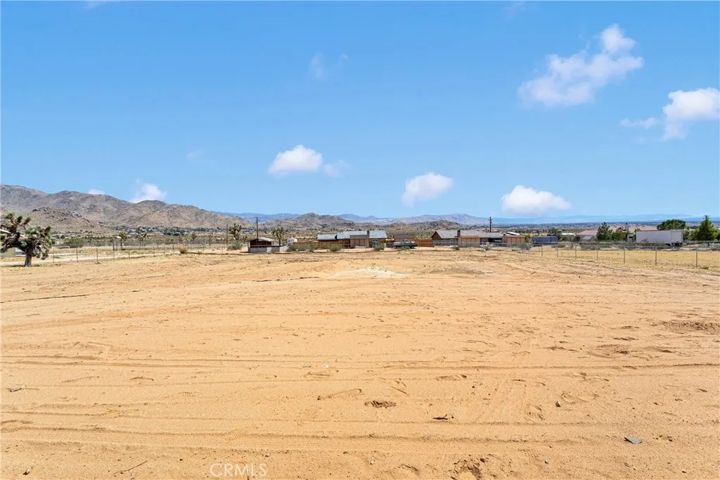 24617 Pala Road, Apple Valley, California 92307 home-pic-29