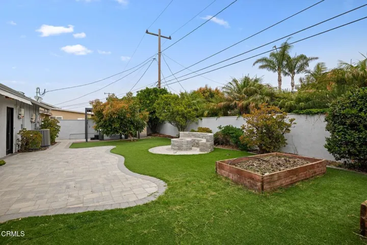 16 - Back Yard
