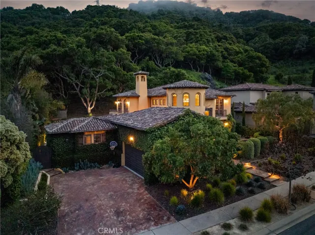 935 Isabella Way, San Luis Obispo, California 93405