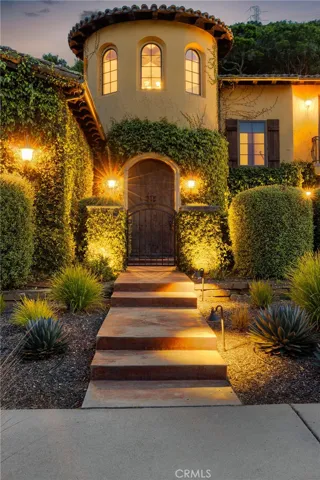 935 Isabella Way, San Luis Obispo, California 93405