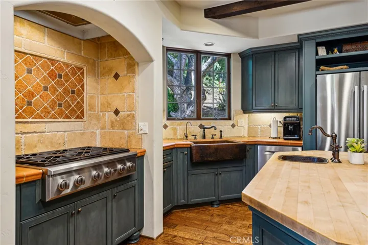 935 Isabella Way, San Luis Obispo, California 93405