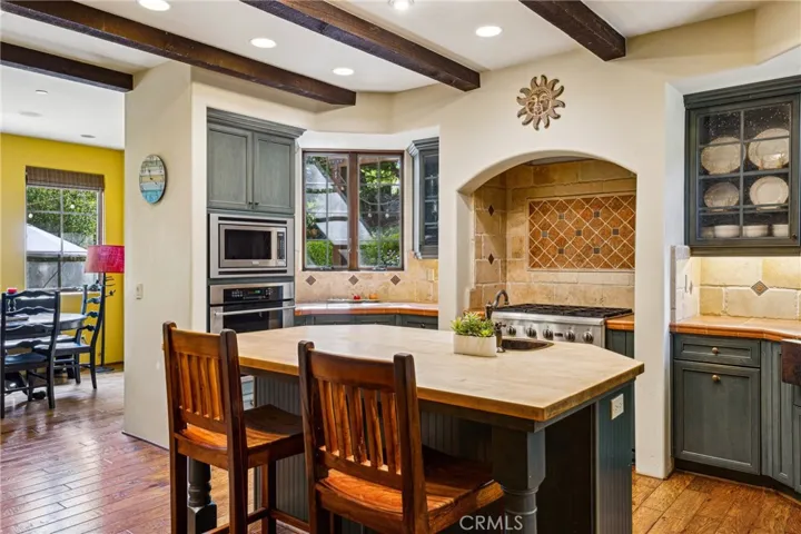 935 Isabella Way, San Luis Obispo, California 93405