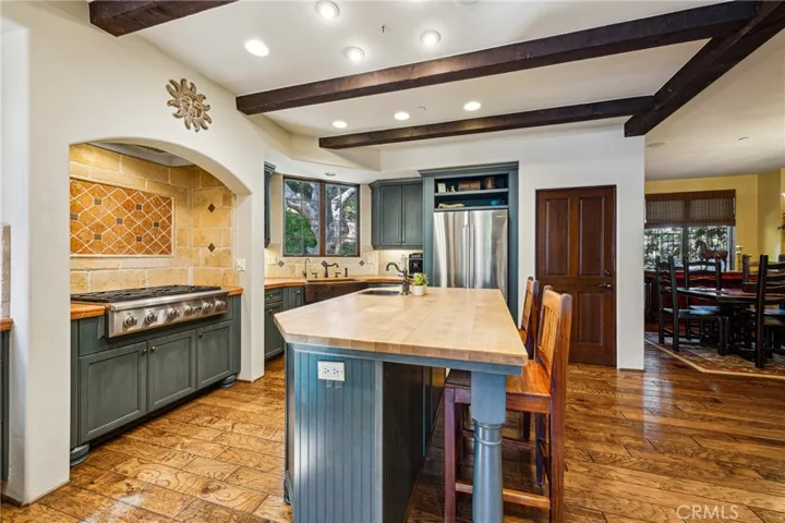 935 Isabella Way, San Luis Obispo, California 93405