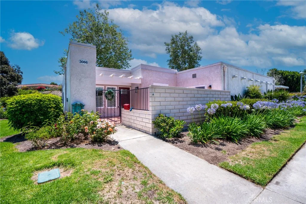 3066 Via Serena South A, Laguna Woods, California 92637, 2 Bedrooms Bedrooms, ,2 BathroomsBathrooms,Residential,For Sale,Via Serena South,OC25140044