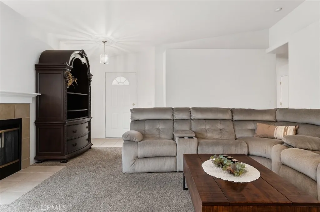 12733 Appian Avenue, Victorville, California 92395 home-pic-1