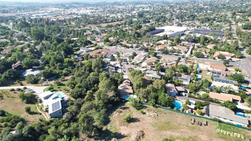1210 Dolphin Circle, Vista, California 92084