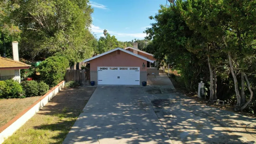 1210 Dolphin Circle, Vista, California 92084