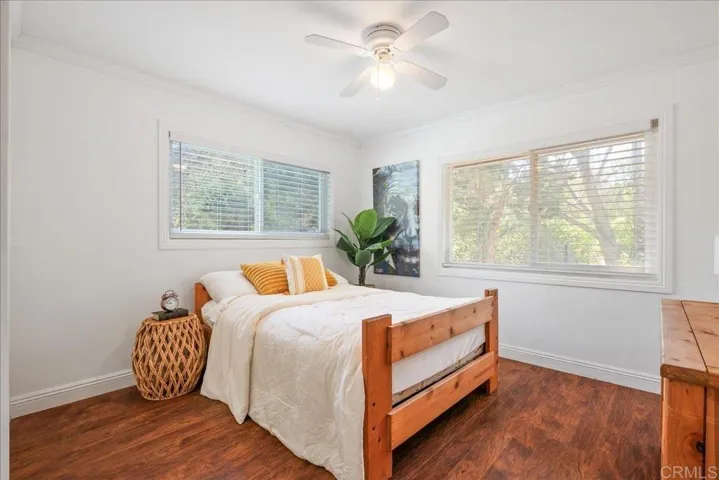 1210 Dolphin Circle, Vista, California 92084