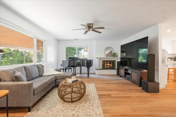 1210 Dolphin Circle, Vista, California 92084