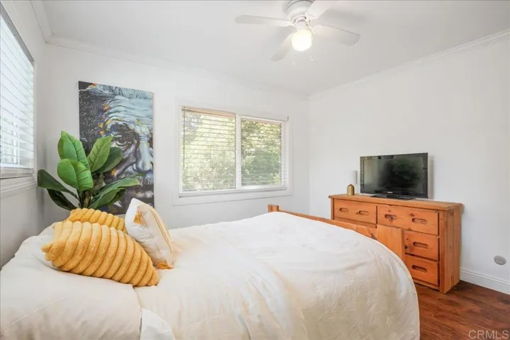 1210 Dolphin Circle, Vista, California 92084