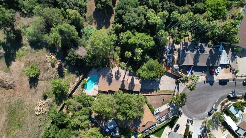 1210 Dolphin Circle, Vista, California 92084