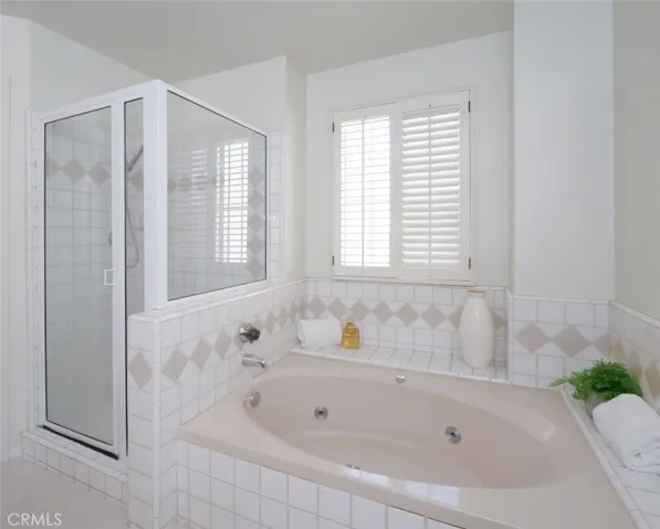 Tub & Shower in Primary Bathroom