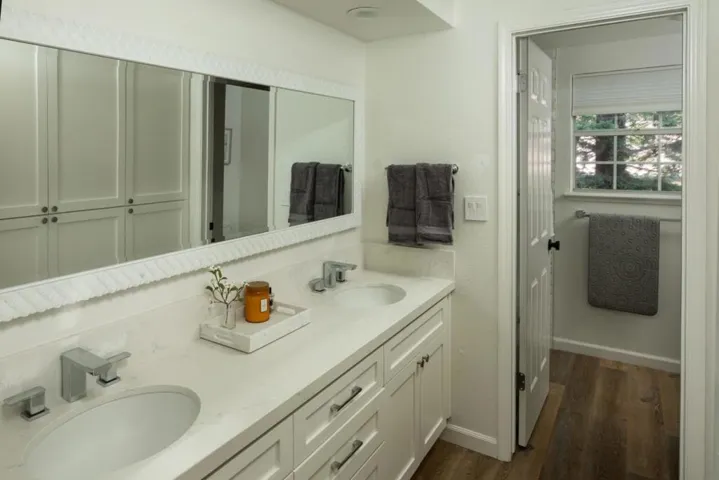 4 Woodleaf Avenue, Redwood City, California 94061