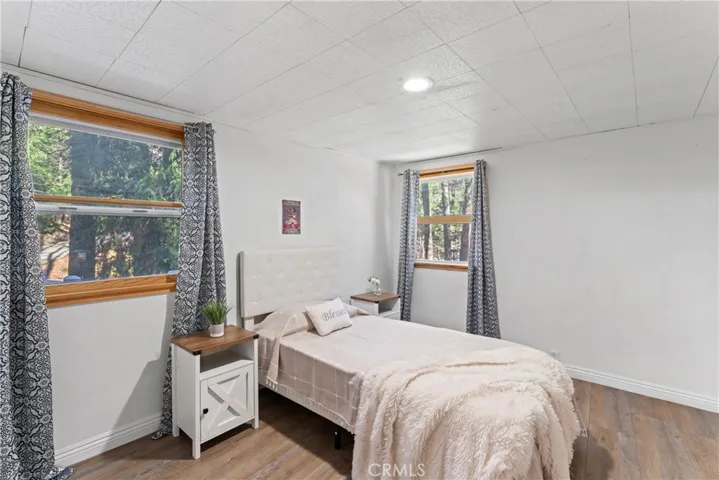 407 Dart Canyon Road, Crestline, California 92325