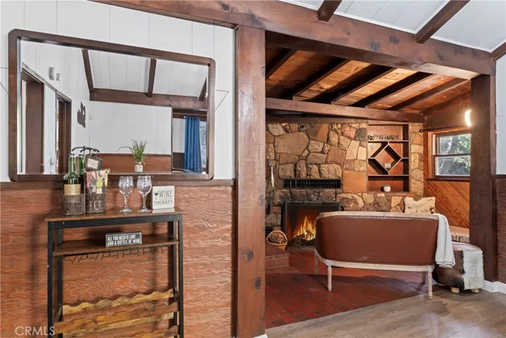 407 Dart Canyon Road, Crestline, California 92325
