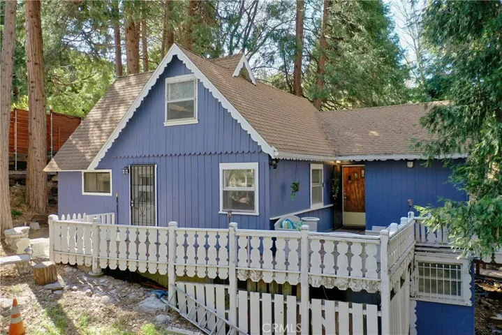 407 Dart Canyon Road, Crestline, California 92325