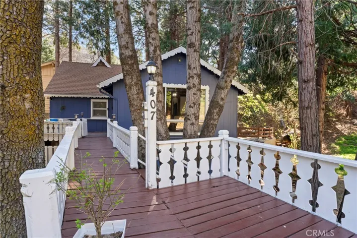 407 Dart Canyon Road, Crestline, California 92325