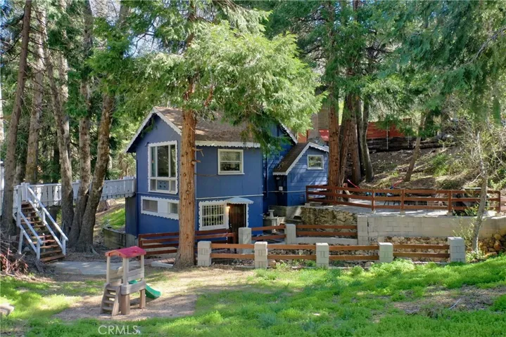 407 Dart Canyon Road, Crestline, California 92325