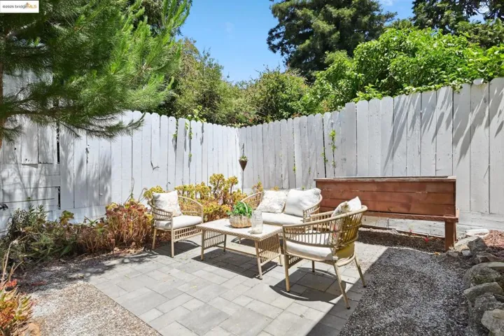 3316 Coolidge Ave, Oakland, California 94602