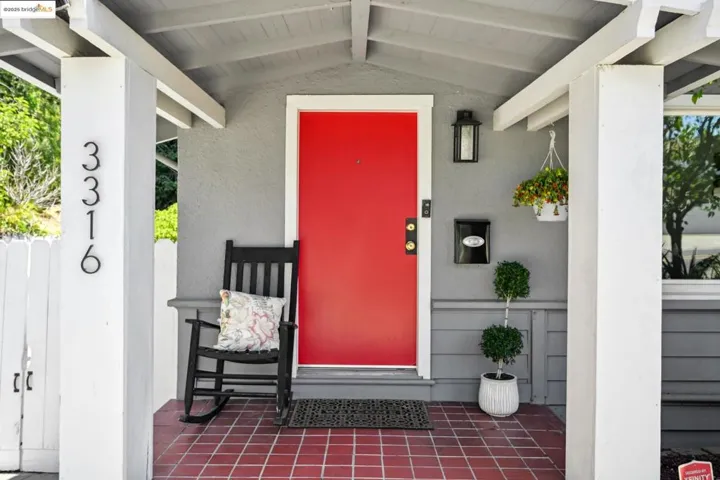 3316 Coolidge Ave, Oakland, California 94602