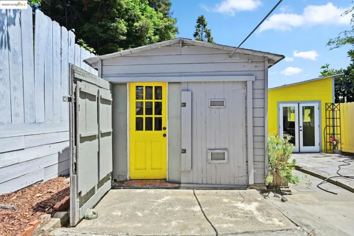 3316 Coolidge Ave, Oakland, California 94602