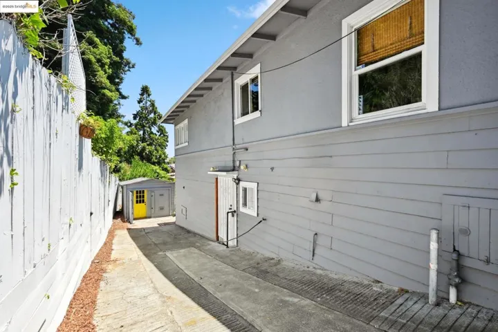 3316 Coolidge Ave, Oakland, California 94602