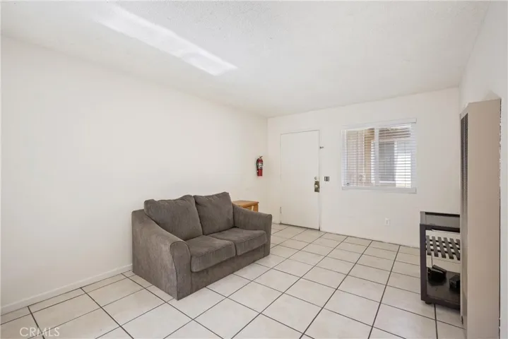 1 bed unit .